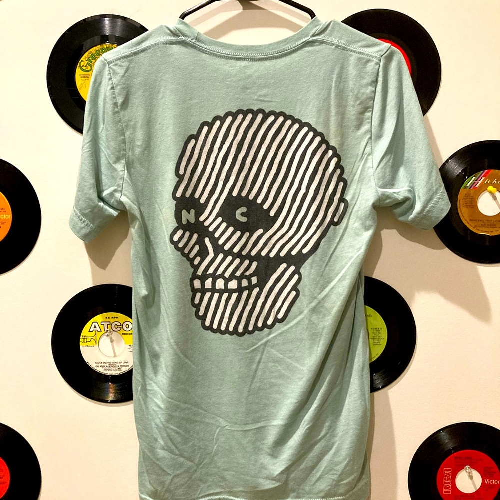 Local Wilmington Artist North Carolina NC Skull teal tee shirt tshirt